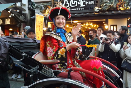 横浜中華街の祝舞遊行（９）